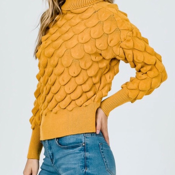 Just In!! Scaly Sweater - Picture 3 of 5